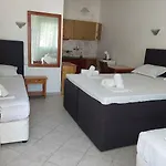 Anna Maria Hotel *