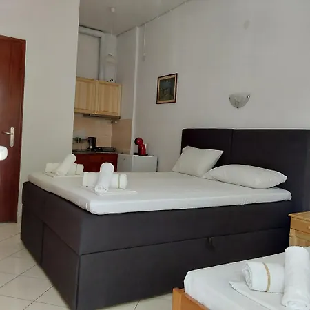 Anna Maria Otel Potos