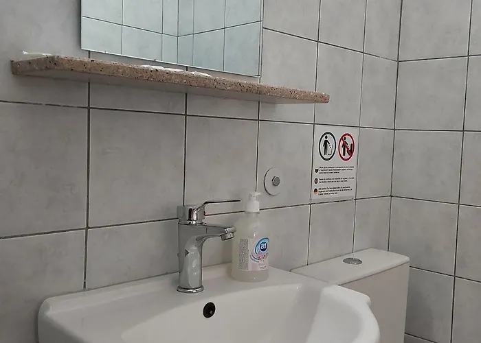 Ξενοδοχείο Anna Maria *