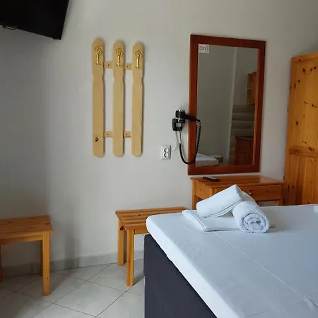 Anna Maria Hotel *